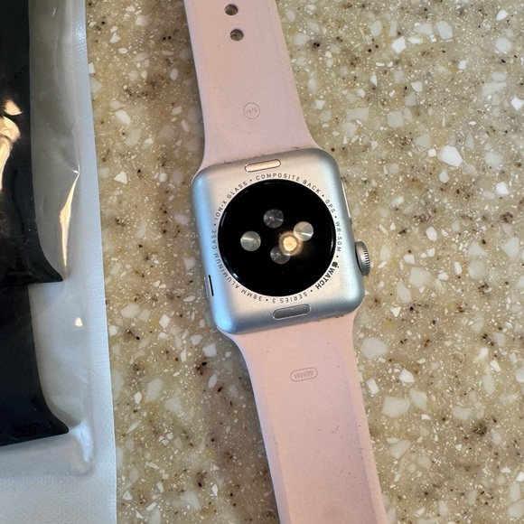 Apple Watch Series 3 - Picture 4 of 4